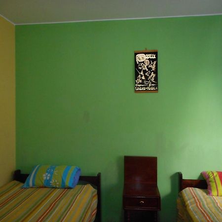 Hostal Geminis San Juan Bautista Luaran gambar