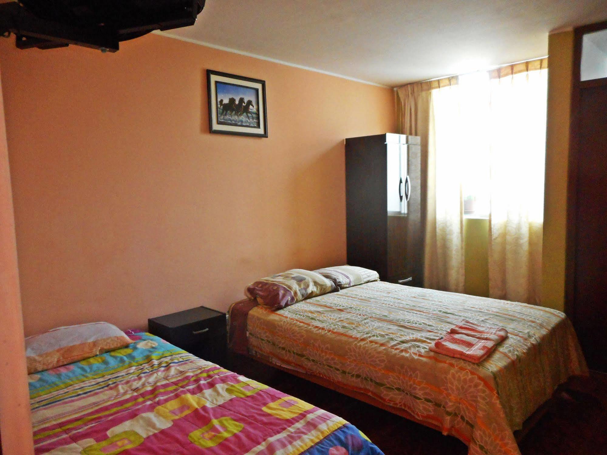 Hostal Geminis San Juan Bautista Luaran gambar