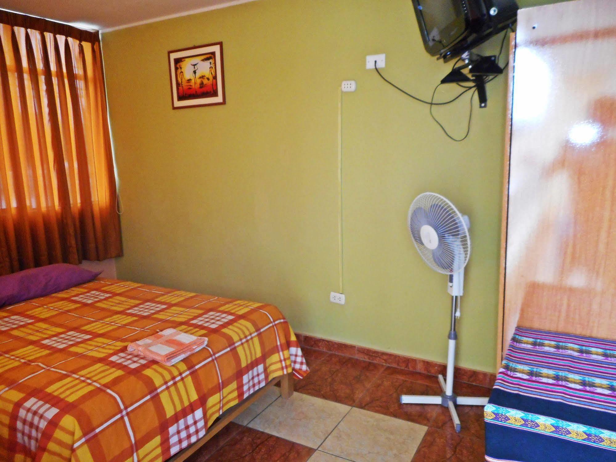 Hostal Geminis San Juan Bautista Luaran gambar