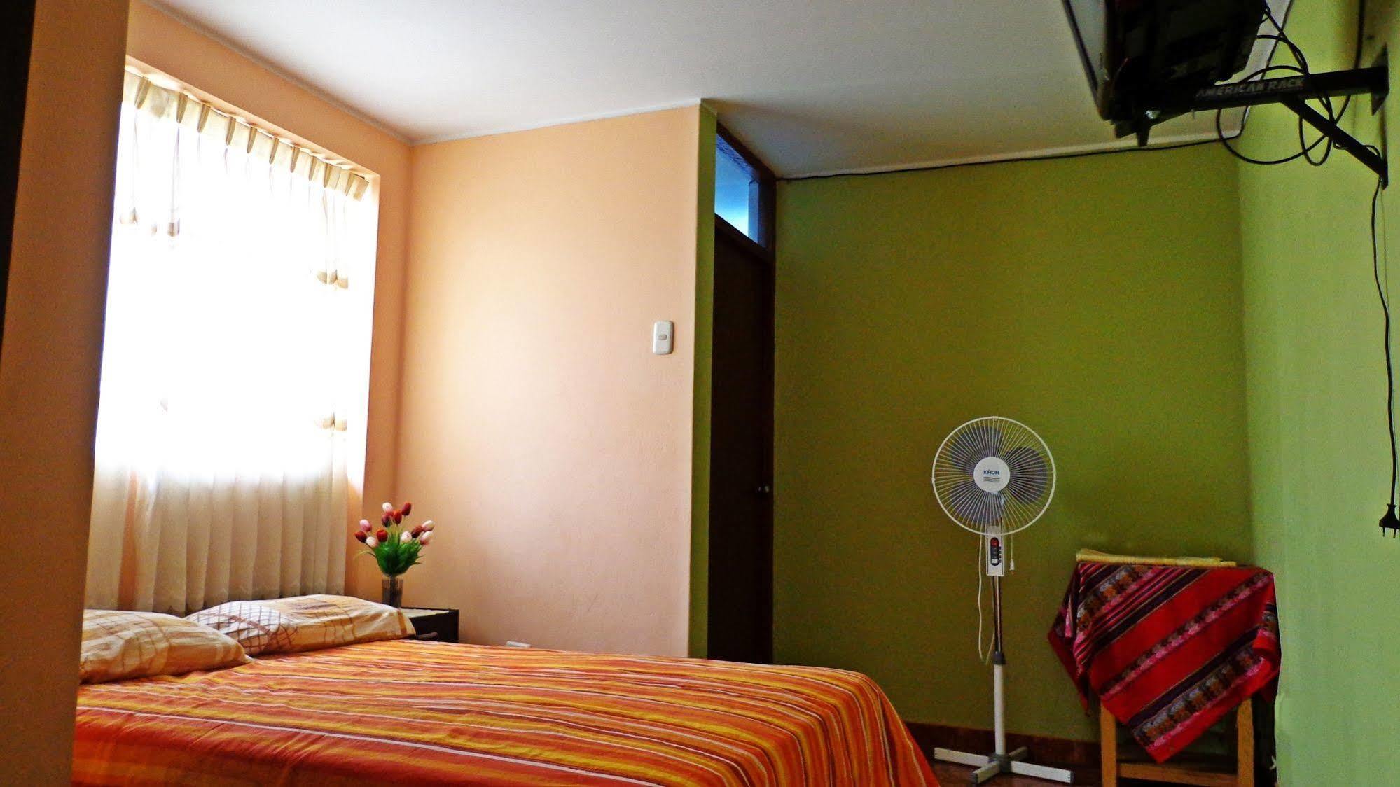 Hostal Geminis San Juan Bautista Luaran gambar