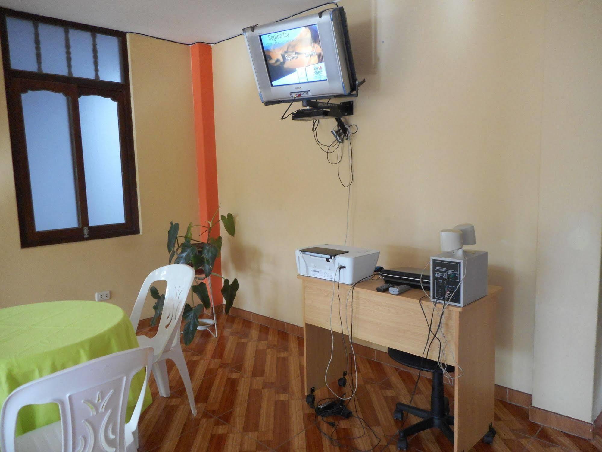 Hostal Geminis San Juan Bautista Luaran gambar